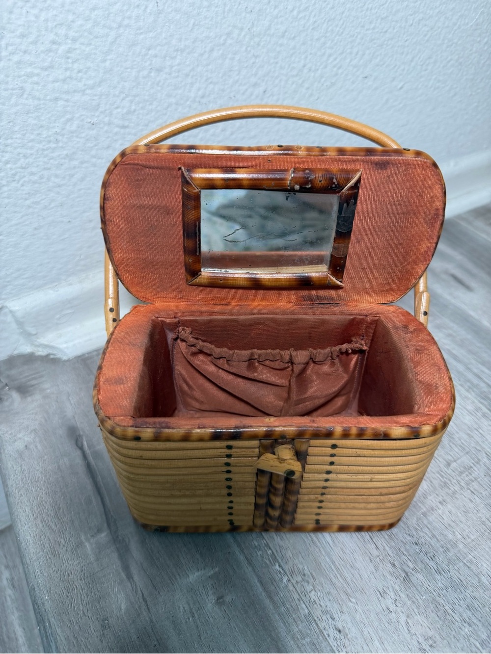 Mini Vintage Bamboo Basket Vanity Case With Mirror